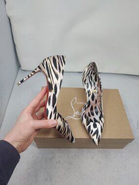 Christian Louboutin Iriza Cheetah Gigi Leche D’Orsay Heel